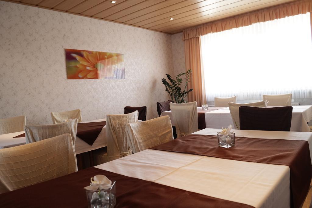 Pension Huehn Angersbach Exterior photo